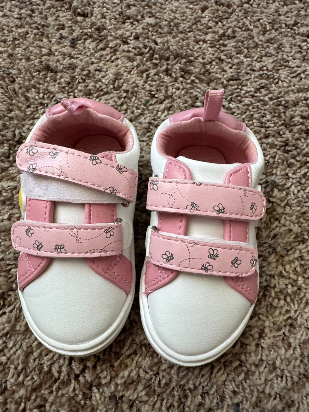 Disney Pooh Bear Girls White and Pink Velcro Kids Sneakers